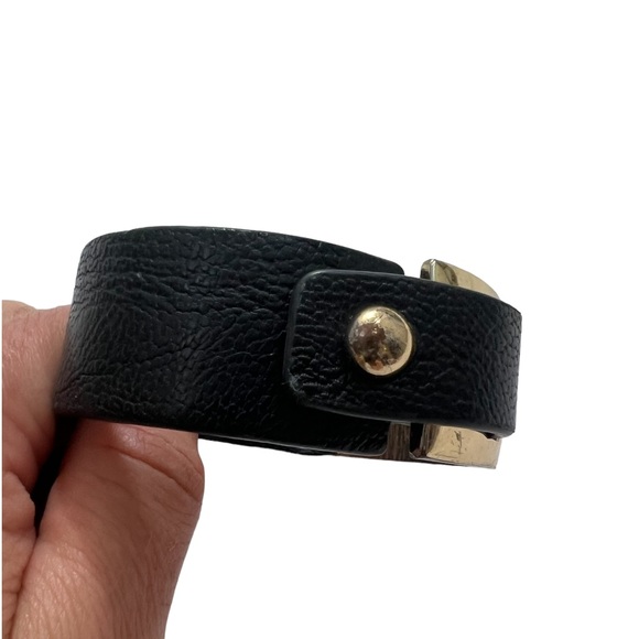 Two Leather Bracelets With Gold Plate ~ One Black, One Brown - Picture 3 of 15